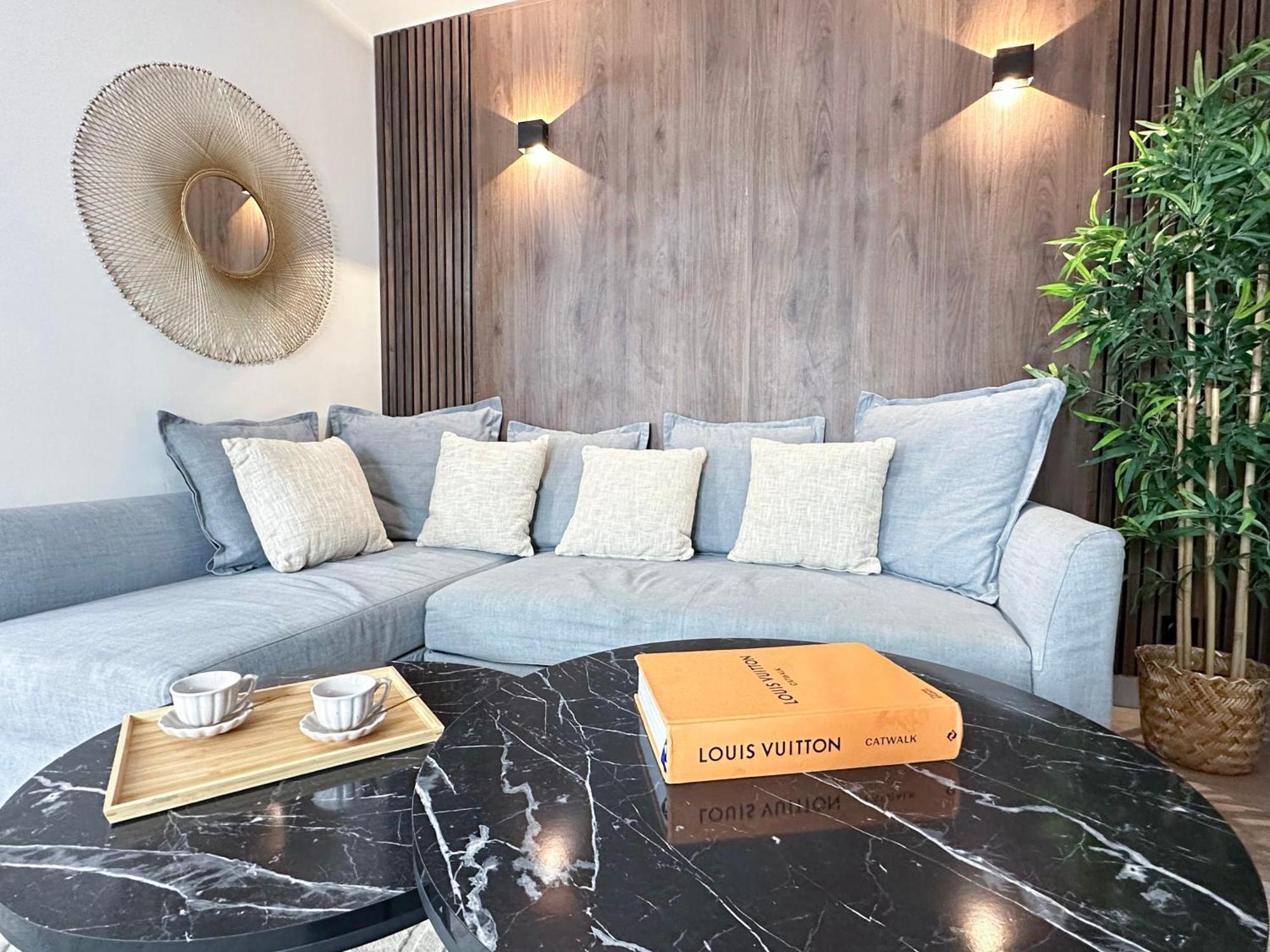 Stylish & Chic Duplex Near Eiffel Tower Lägenhet Paris Exteriör bild