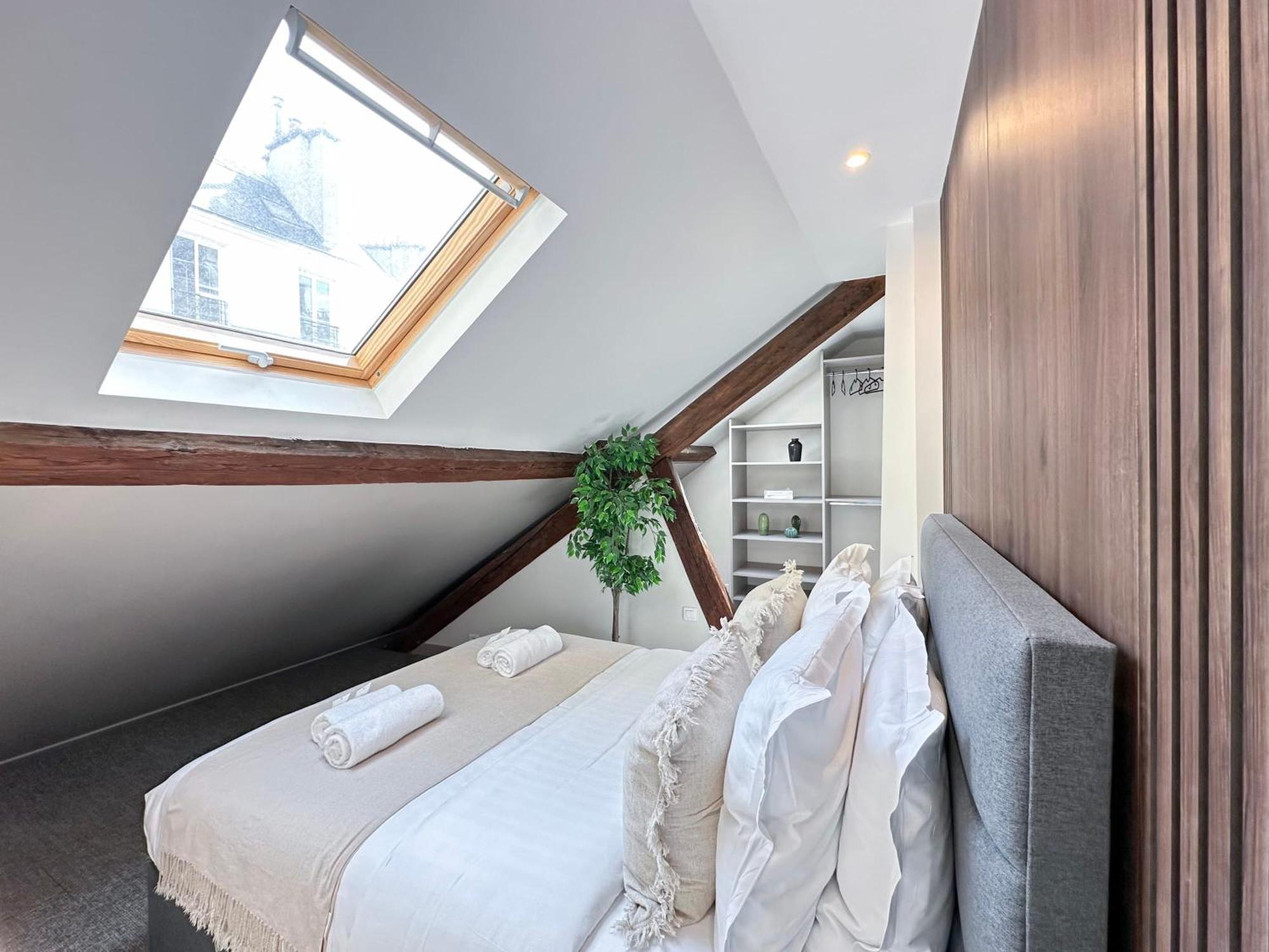 Stylish & Chic Duplex Near Eiffel Tower Lägenhet Paris Exteriör bild